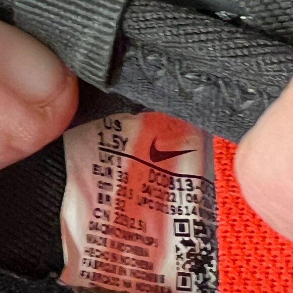 Nike Kids' Phantom Luna 2 Academy Turf Soccer Cleats  DC0813 - Picture 9 of 16